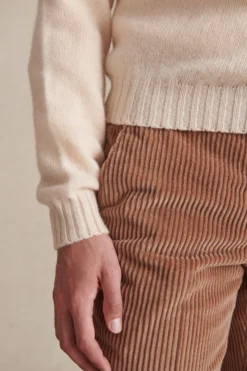 Cream Crew Neck Lambswool Jumper -Fashion-New and Lingwood 152274 1 scaled