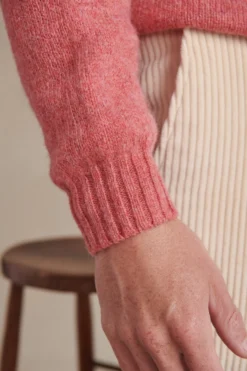 Pink Crew Neck Lambswool Jumper -Fashion-New and Lingwood 152275 3 scaled