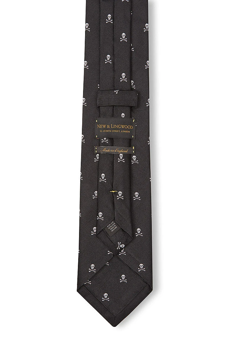 Black & White Skull & Crossbones Silk Tie 3 Black & White Skull & Crossbones Silk Tie - Image 3