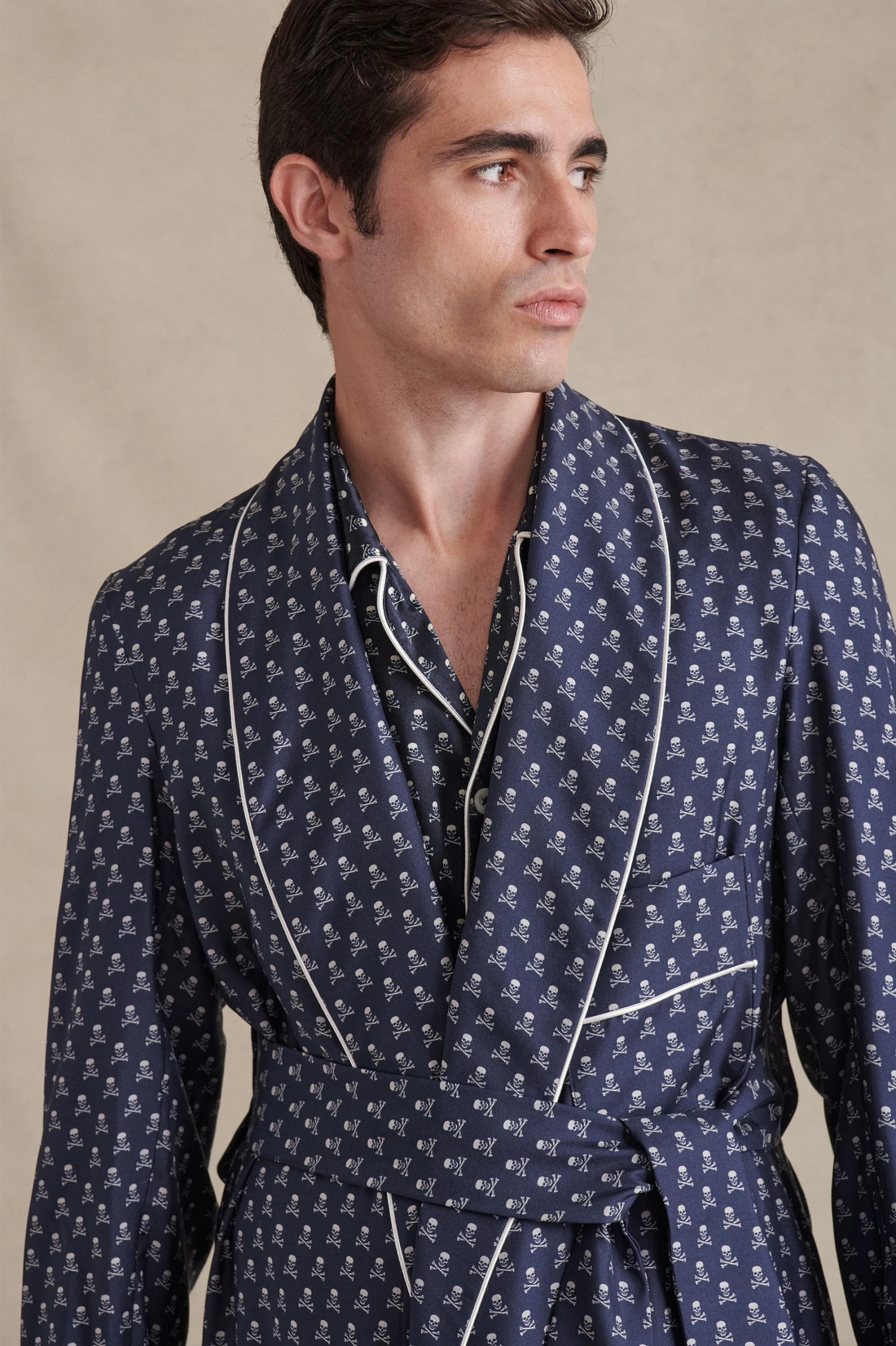 Navy & Cream Skull & Crossbones Unlined Printed Silk Dressing Gown 2 Navy & Cream Skull & Crossbones Unlined Printed Silk Dressing Gown - Image 2