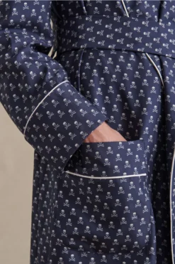 Navy & Cream Skull & Crossbones Unlined Printed Silk Dressing Gown 7 Navy & Cream Skull & Crossbones Unlined Printed Silk Dressing Gown -Fashion-New and Lingwood 402276 4 scaled