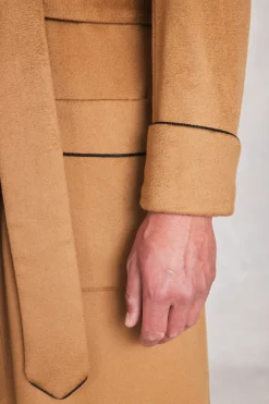 Camel Unlined Cashmere Dressing Gown -Fashion-New and Lingwood image 4 cuff detail resized 1 1