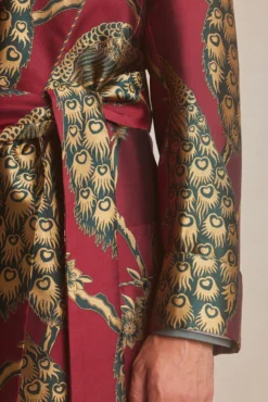 Red & Green Peacock Unlined Silk Dressing Gown -Fashion-New and Lingwood peacock unlined silk dressing gown red 099 scaled